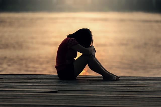 12 Ways To Manage Depression Without Medication