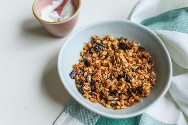 What is Granola? Is Granola Healthy?